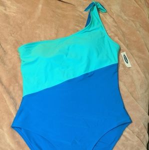 NWT color block one shoulder swimsuit